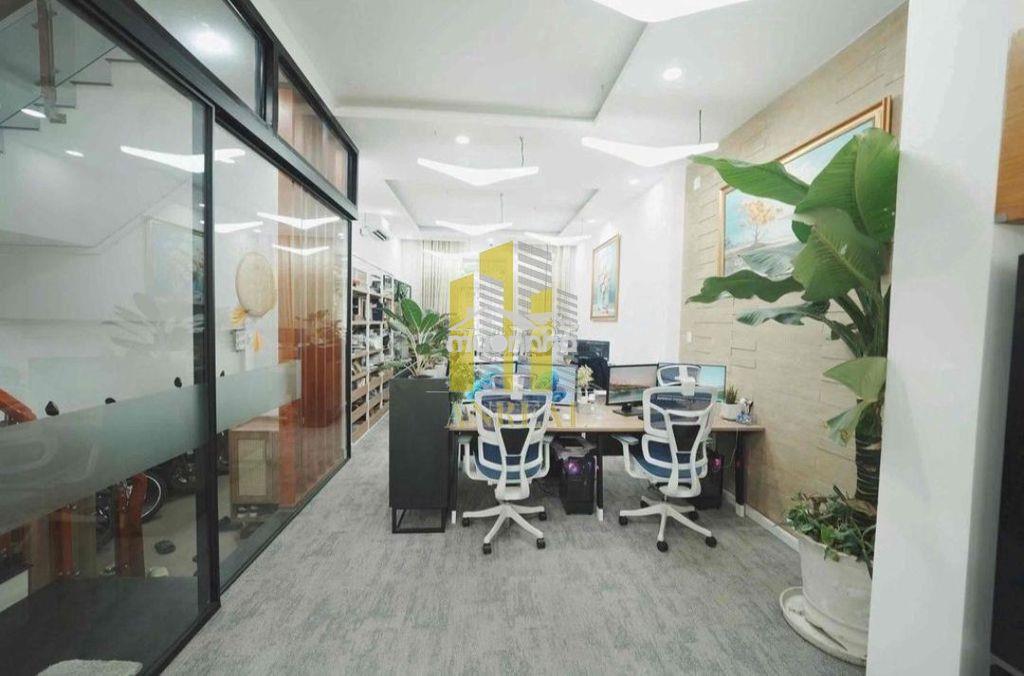 Cho thuê văn phòng full nội thất gần trần não - 350m2 giá 72 triệu - 2