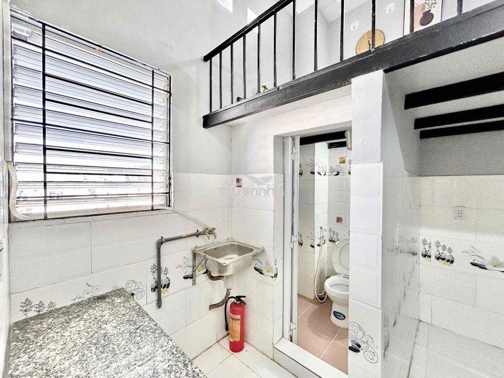 🔥Cho thuê phòng trọ gác cao 2m - thang máy bảo vệ - ngay lê văn sỹ - 4