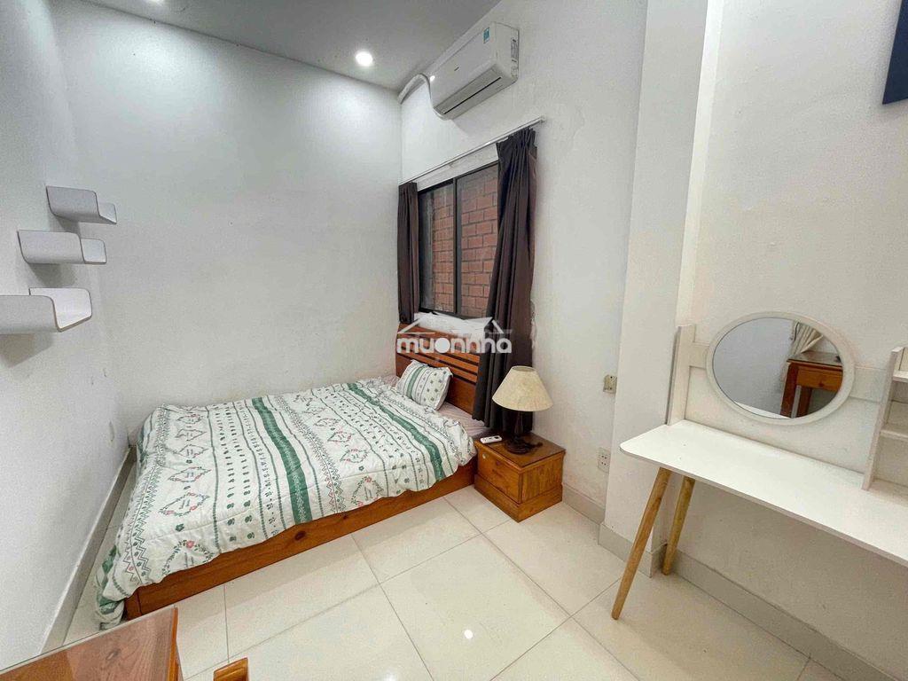 Cô giang quận 1 - 4