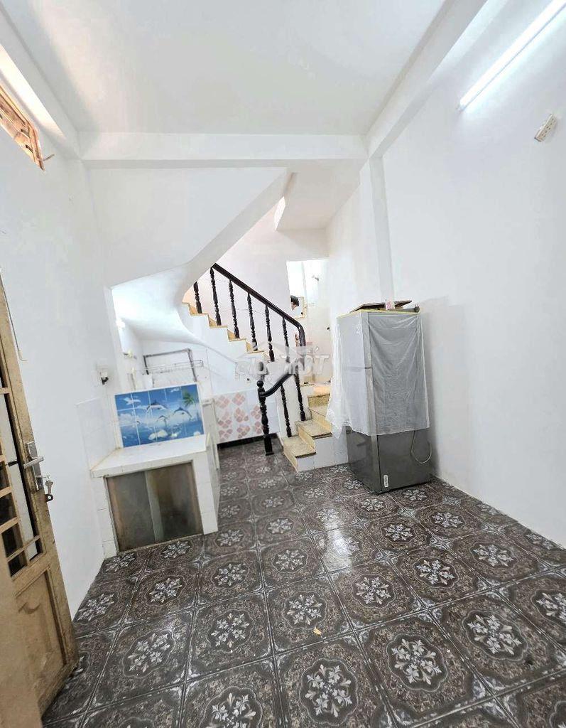 Nhà gần hxh tiện ở và kinh doanh_ vp công ty