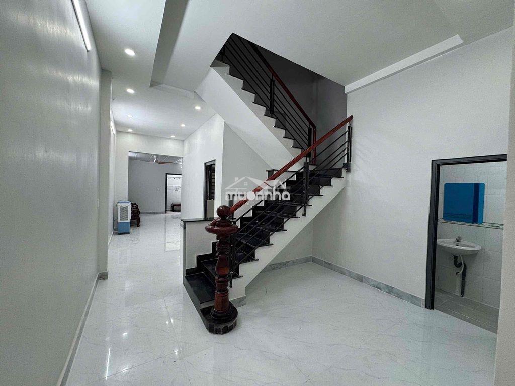 Cho thuê nhà mới riêng nguyên căn trệt lầu 3 p ngủ giá 8tr/th - 4