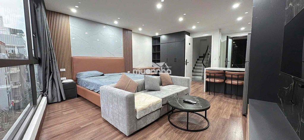 Cho thiê căn hộ ban công siêu thoáng ngay trung tâm quận 1 - 4