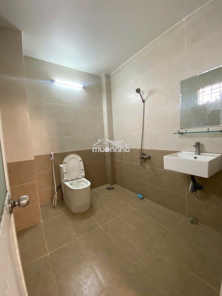 Phòng trọ mặt tiền dương quảng hàm - 4