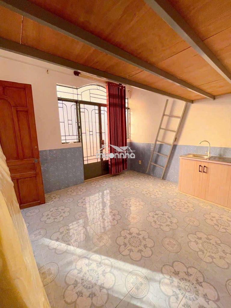 Ảnh thật,cho thê phòng to , ban công,gác lững, tolet riêng, bếp riêng - 2