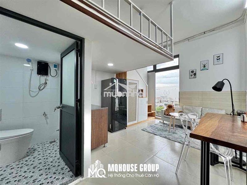 Duplex cửa sổ lớn nhà mới 100% thang máy ngay âu cơ - trường chinh