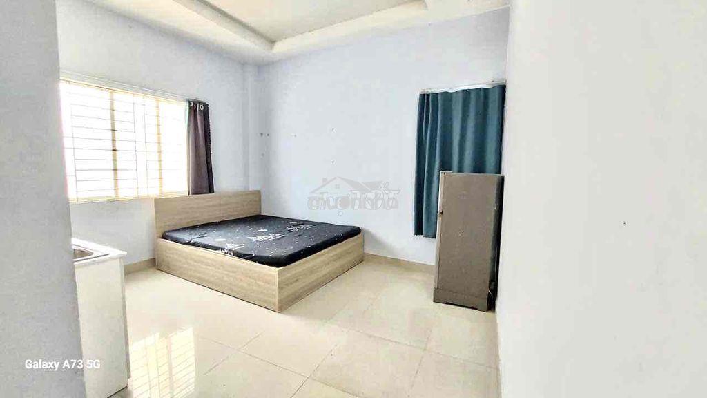 Studio full nội thất có kệ bếp – cửa sổ lớn thoáng mát – dương bá trạc - 4
