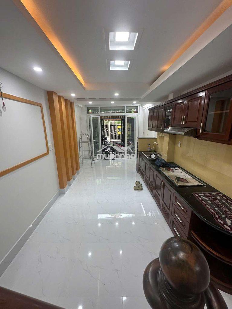 Nhà nguyên căn 3 phòng - 2