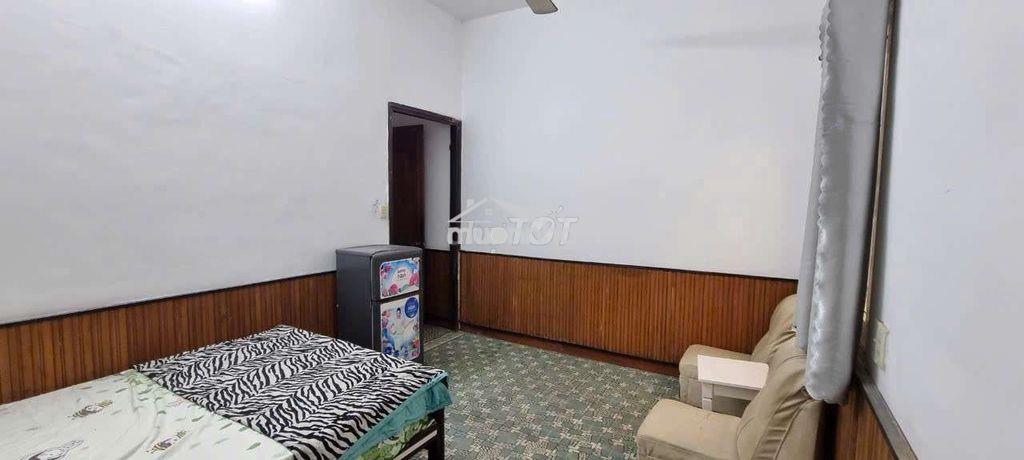 Phòng riêng biệt hẻm ôtô gần 500m qua quận 1 - 3