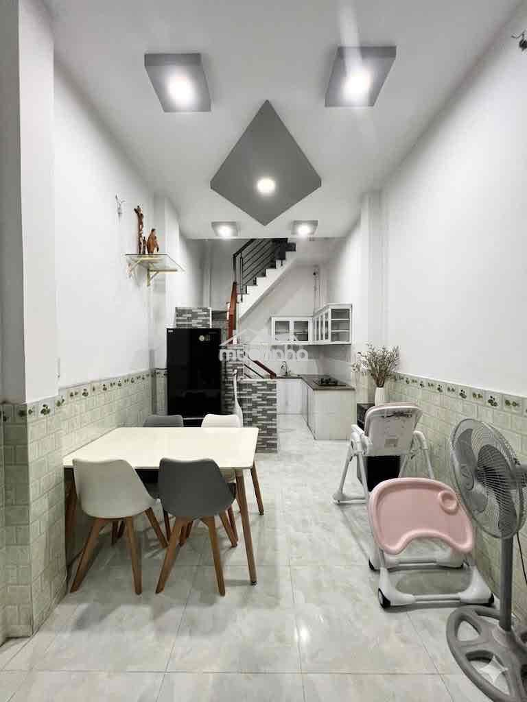3,xx tỷ- nhà hiếm bán trung tâm quận tân phú