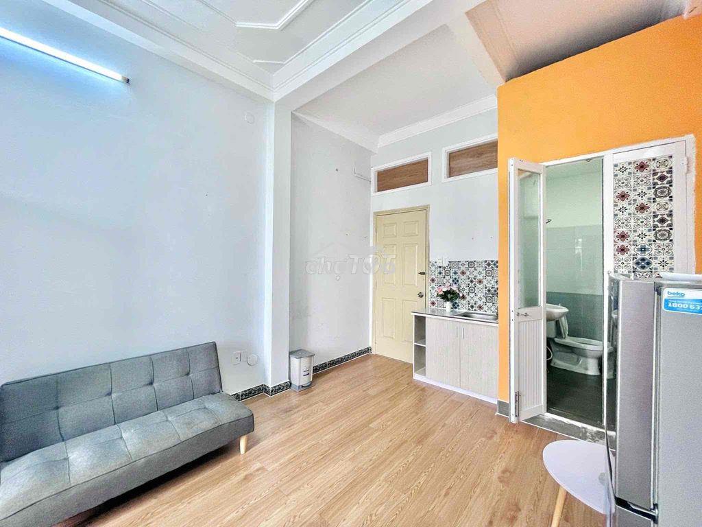 Phòng đầy đủ nội thất, ban công-cửa sổ, mặt tiền đường, ko chung chủ - 3