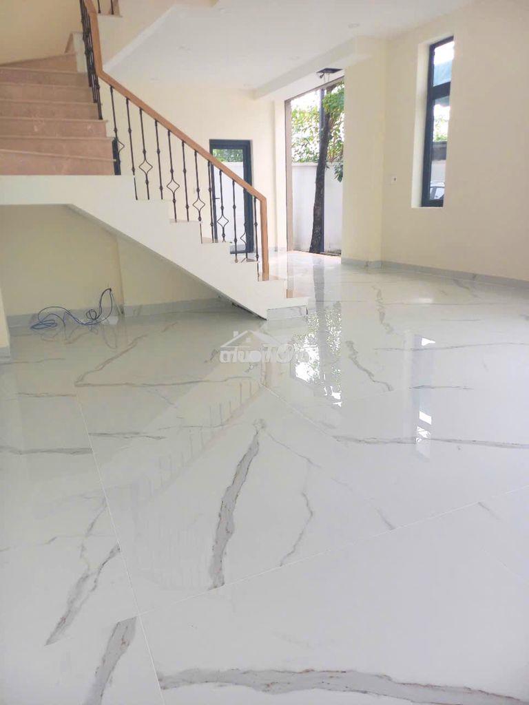 Cho thuê nhà mới 3 tầng mặt tiền đường 13m kế chợ phước bình giá 10tr - 4