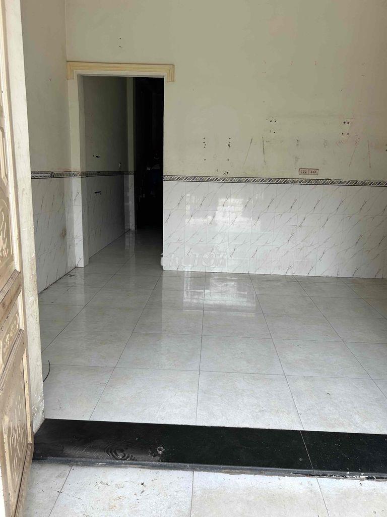 Nhà mặt tiền gần chợ phú phong - 3