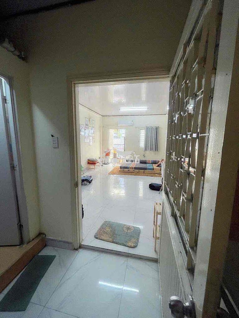 Hẻm ba gác cmt8 q10, dt 3.8x9m, trệt 2 lầu 2pn 2wc - 3