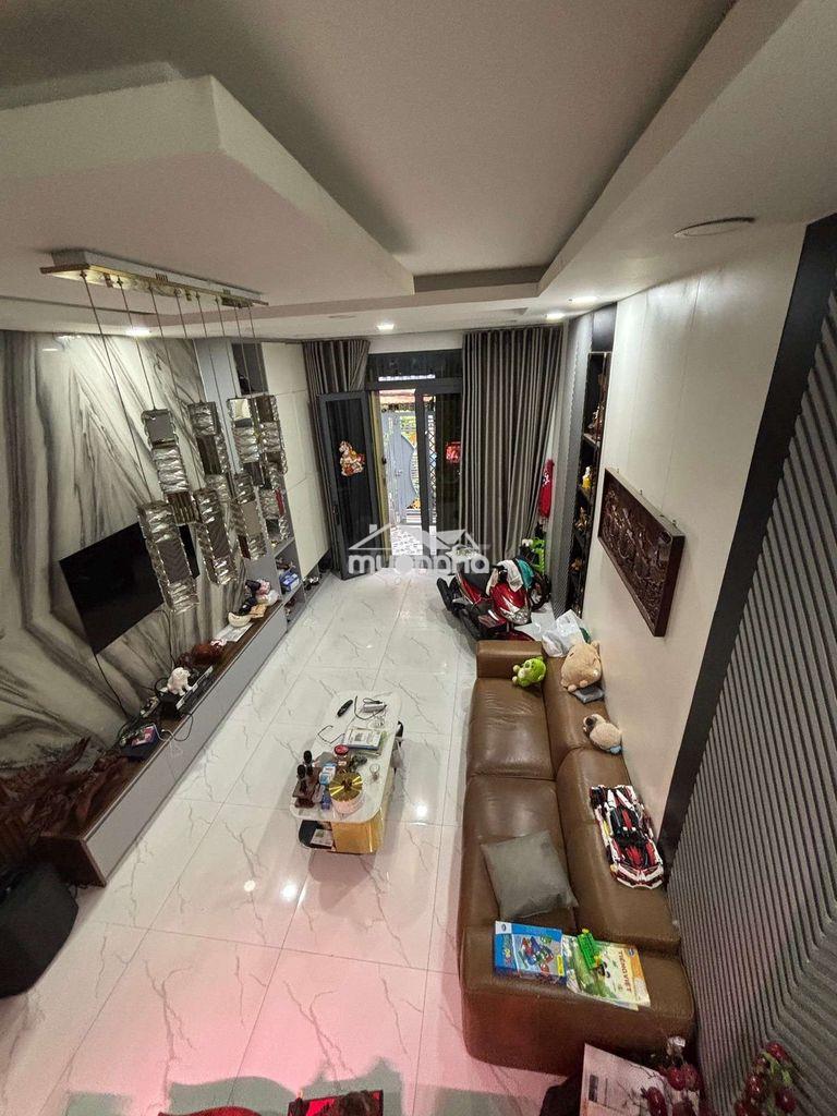 Bán nhà 3 tầng bùi minh trực quận 8- dt 82m2 - giá 8.8 tỷ hẻm thông  - 3
