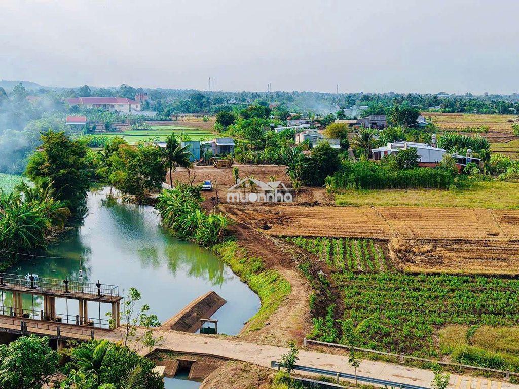 Bán 1700m2 view suoi thề tại sông ray đồng nai,có 400tc,đường 4m,2.5ti - 2