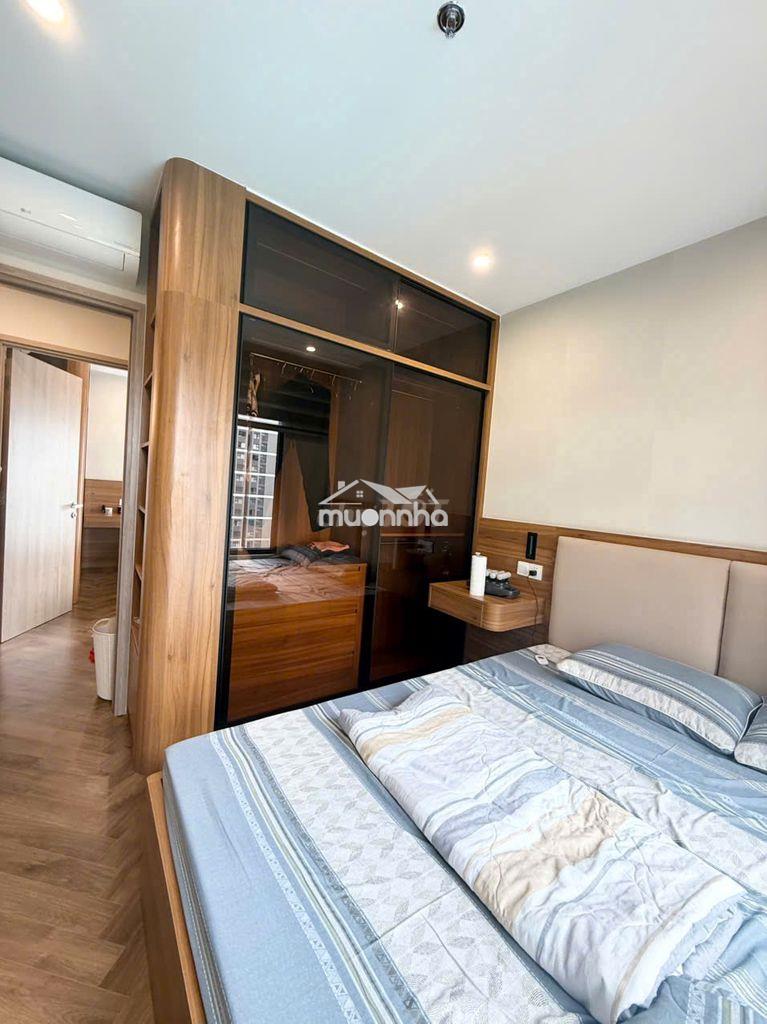 Cho thuê căn hộ góc 2pn+ vinhomes grand park full nội thất view hồ bơi