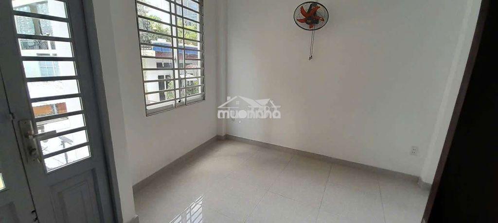Cho thuê phòng 18m2 phường 14 quận 3 - 3