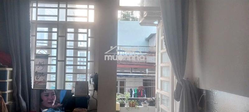 Cần 1 bạn ở ghép trong tầng 1 nhà nguyên căn đầy đủ đồ ko cần mua gì