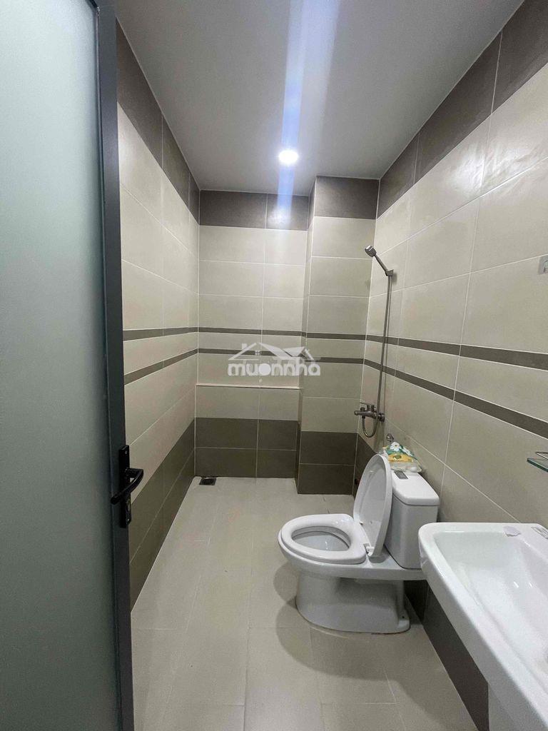 Cho thuê phòng trong nhà nguyên căn, nhà vệ sinh riêng giá 3tr/phòng - 3