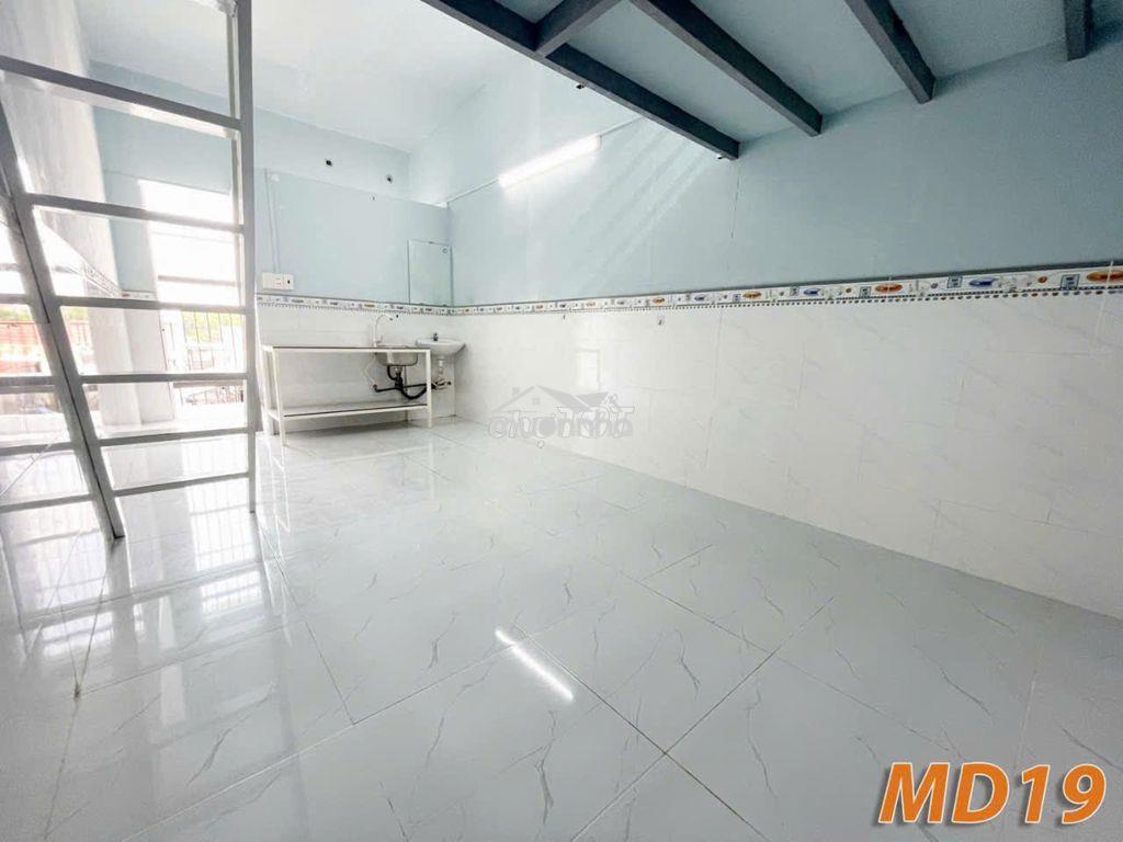 Sẵn phòng gác bếp/máy lạnh - free nửa tháng tiền thuê - 2