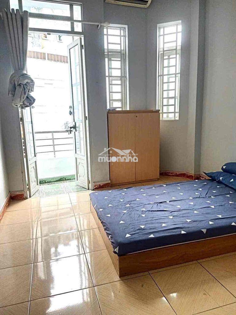 Phòng full nội thất,ban công lớn - 4