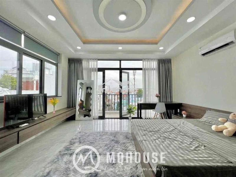 Cho thuê căn hộ ban công siêu đẹp ngay vòng xoay dân chủ quận 3 giá rẻ