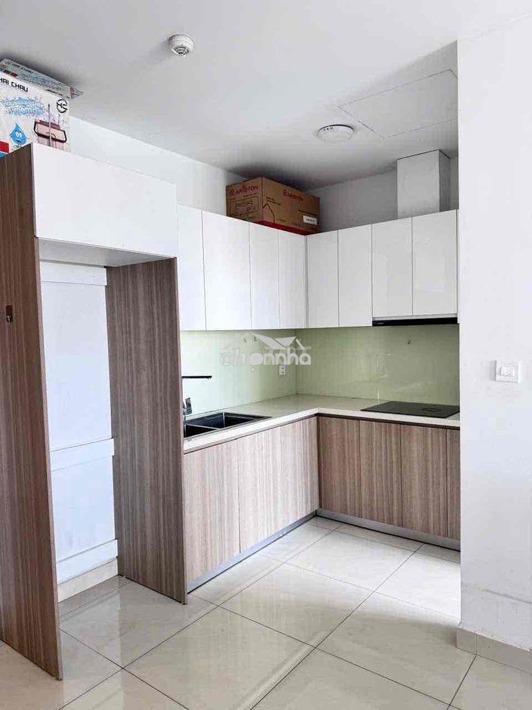 Cho thuê emerald celadon city 2pn view cv, gần full, 12.5tr, sát aeon
