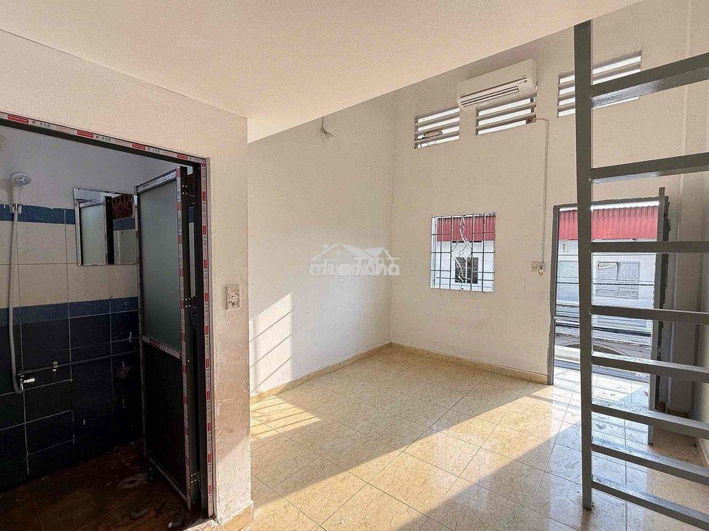 Chính chủ cho thuê 2tr 1 phòng có máy lạnh - 3