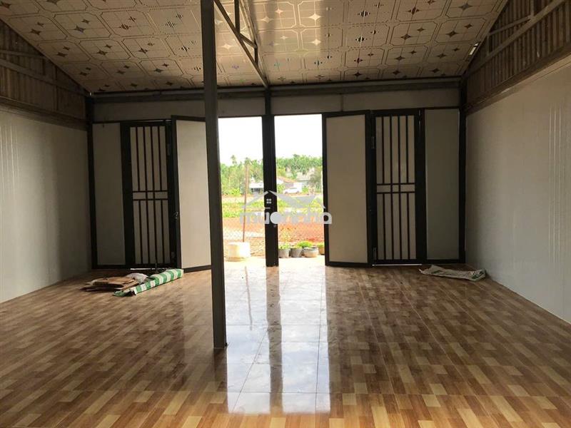 Cho thuê nhà gần đường cách mạng tháng 8, 2,6 triệu/tháng, p thuận an