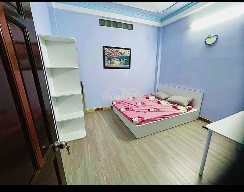 Tìm bạn ở ghép phòng trong nhà nguyên căn