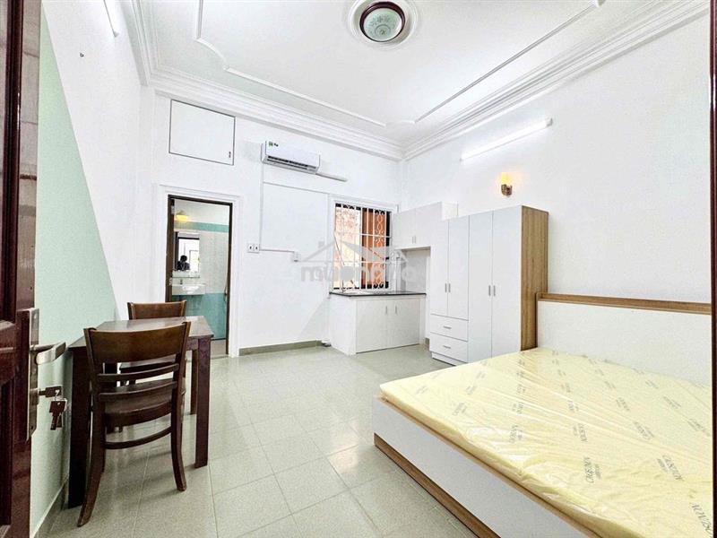 Cho thuê phòng studio cửa sổ trời giá rẻ tân phú cách đh văn hiến 200m