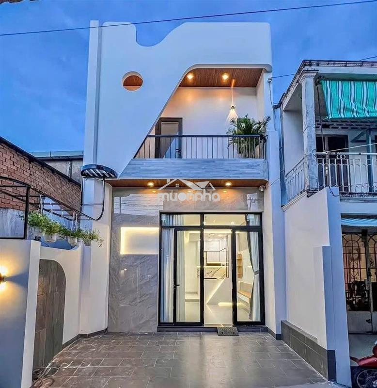 Xuất hiện kèo thơm nhức nách căn nhà 1 lầu sổ riêng thổ cư giá ngộp