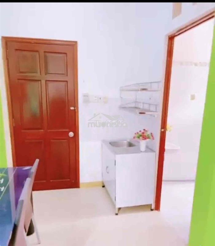 Chính chủ cho thuê phòng cmt8 q.3 430 kdc an ninh 30m giá 4,8tr nt ạ