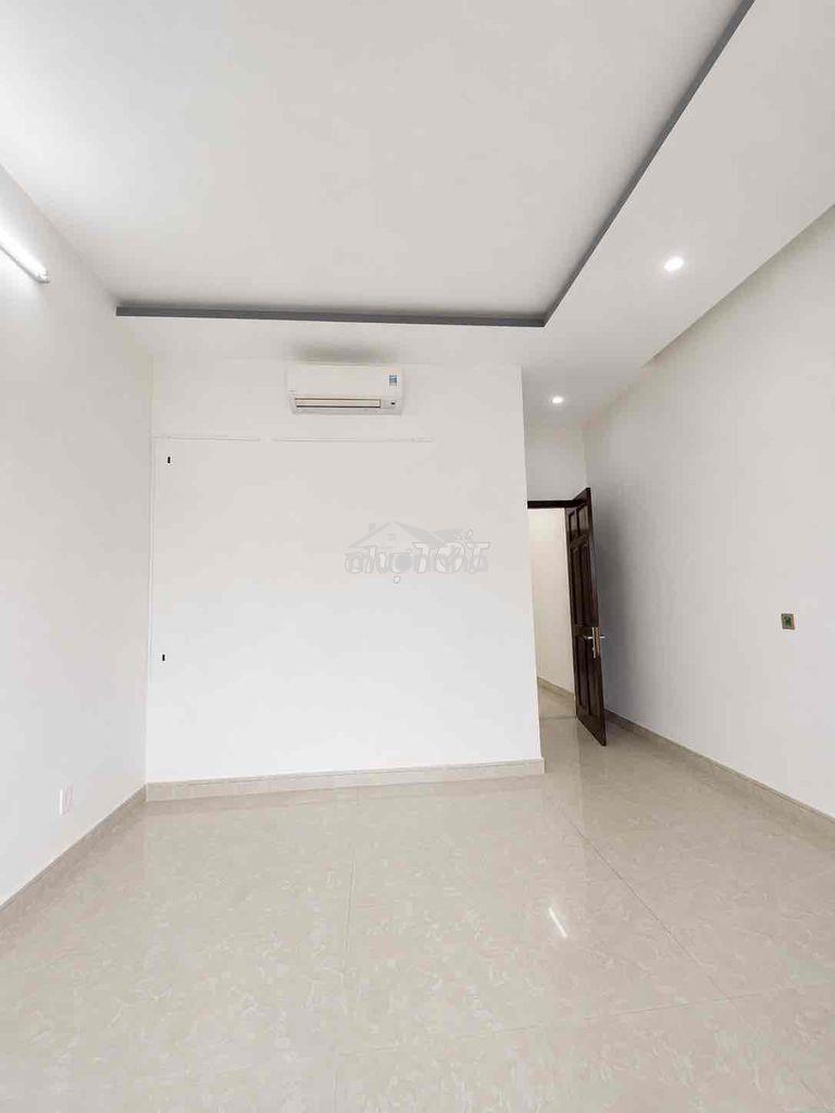 Cho thuê nhà đường nguyễn văn tăng ngay dh cảnh sát 2pn 3wc 8tr - 4
