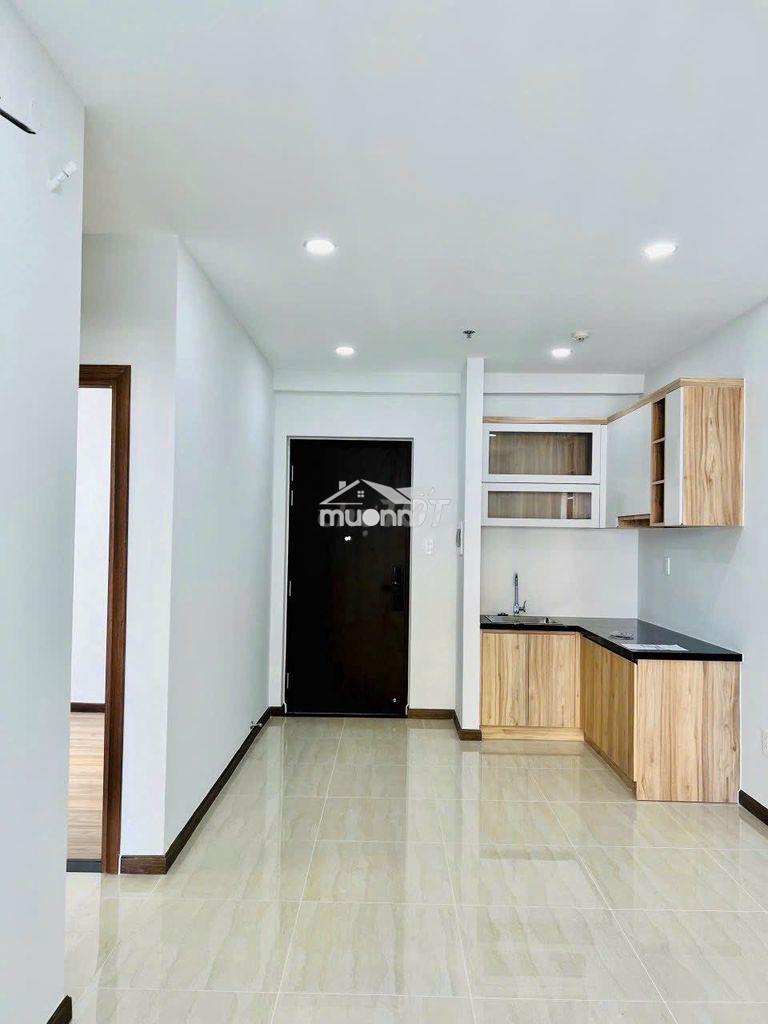 Cho thuê căn 2pn2wc đn 5tr5, cọc 2thg, sẵn máy lạnh, bếp, hút mùi.