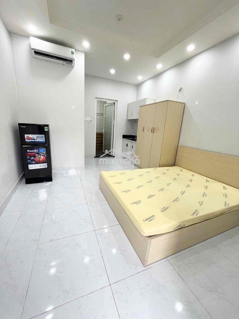 Chính chủ cho thuê căn hộ ban công mặt tiền phạm văn chí 📍 - 2