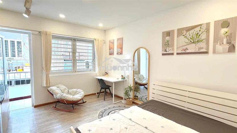 THUÊ PHÒNG BAN CÔNG CÓ MÁY GIẶT RIÊNG LÊ VĂN SỸ QUẬN 3