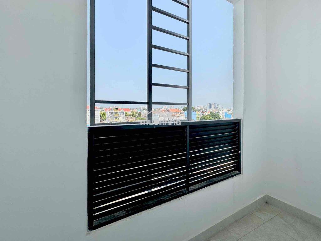 Căn hộ dịch vụ còn mùi sơn ở ngay - 3