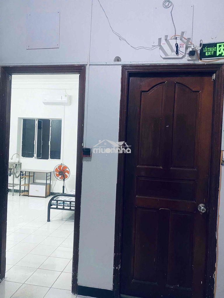 Phòng trọ 24m2 tại số 65 bàu cát 2. có cửa sổ . nội thất đầy đủ - 2