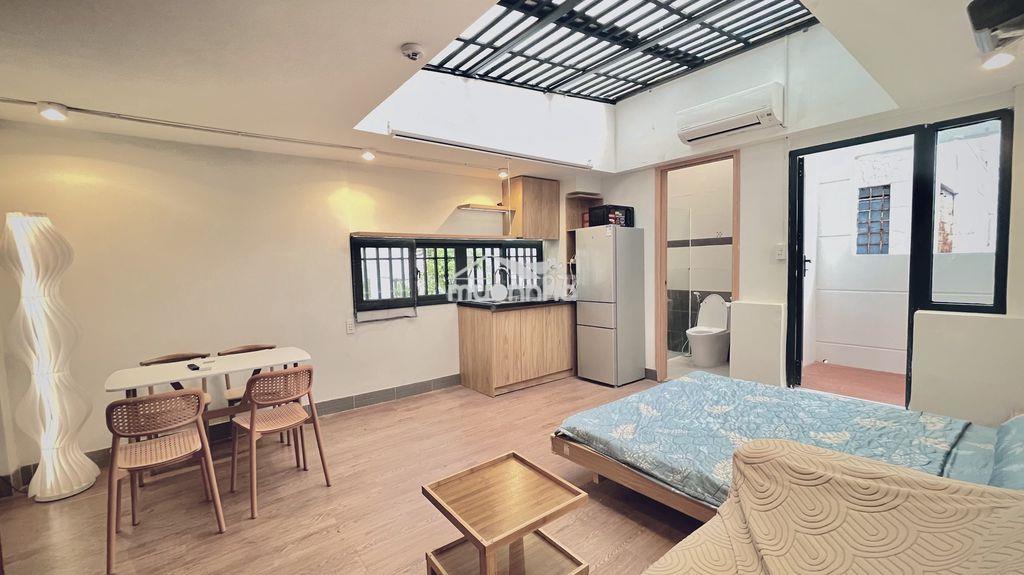 🏠 Chính chủ phòng studio ban công view sân vườn, hậu giang sân bay - 3