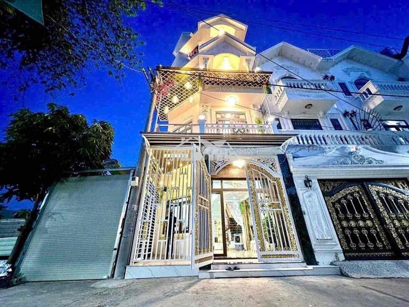 🌹🌹🌹 Nhà phố vip hẻm 2177 htp - full nt - 4pn 3wc 🌹🌹🌹
