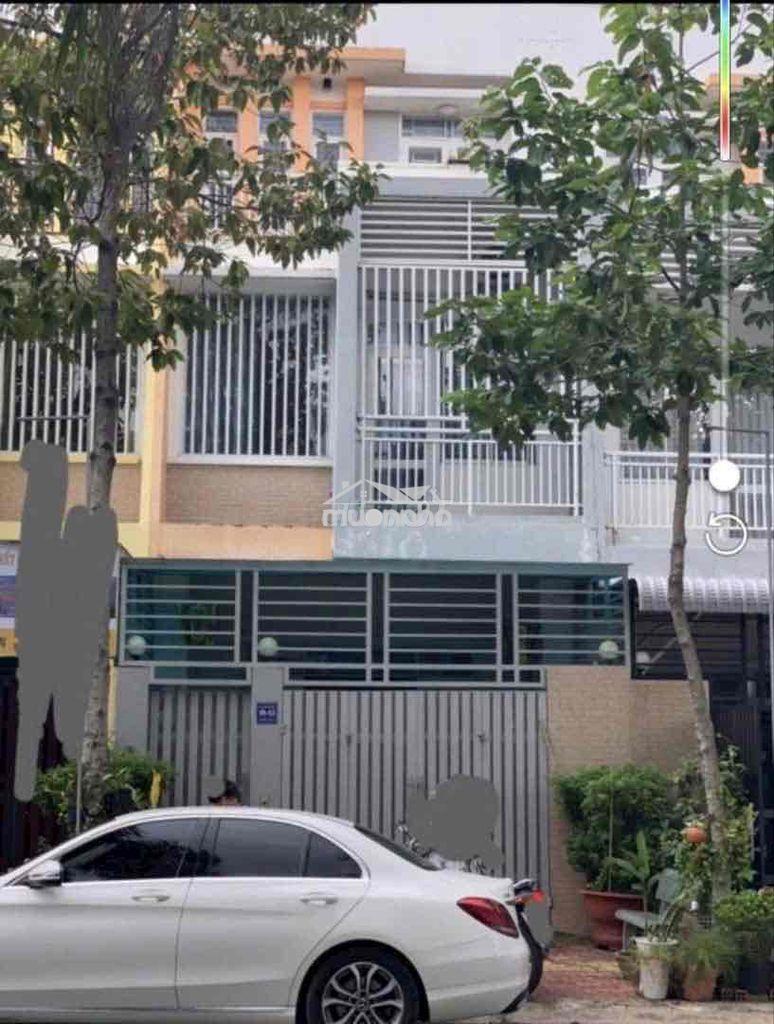 Cho thuê nhà kdc hiệp thành 3 đường số 1 nhà  4 phòng ngũ 3 wc . thích