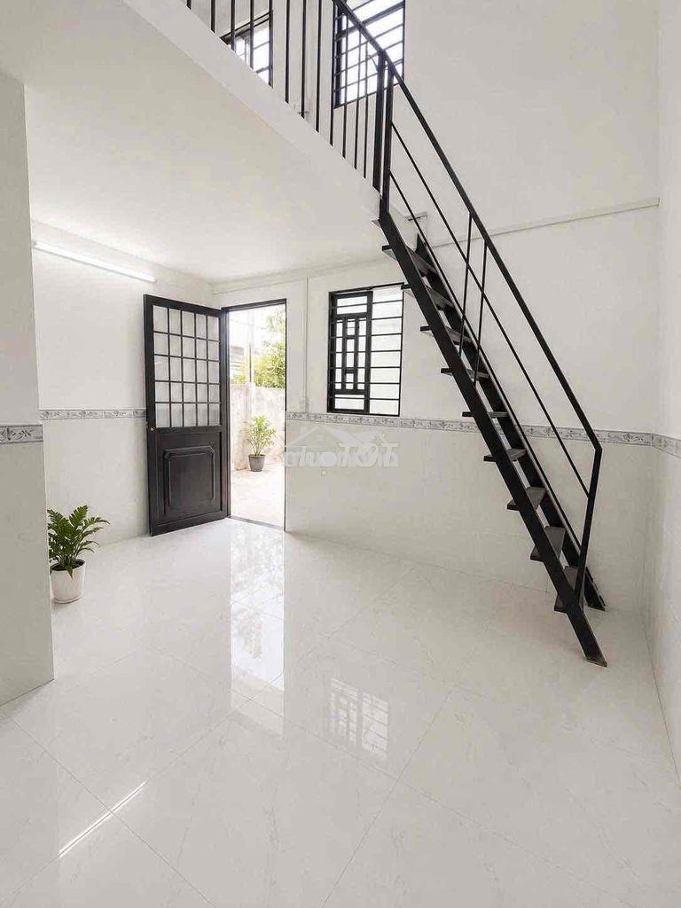 Cho thuê 1 trệt 1 lầu 1 ban công gần khu tên lửa