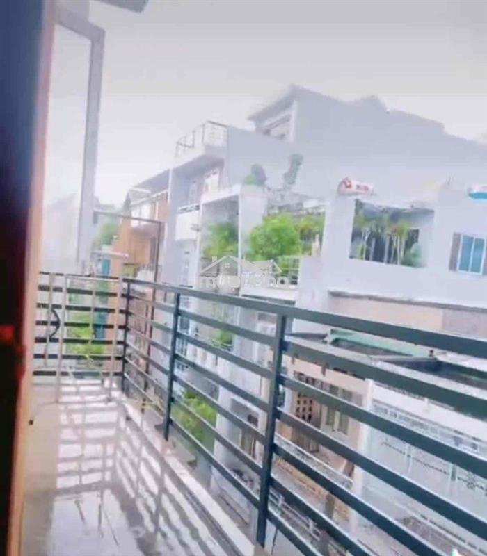 Chính chủ cho thuê phòng cmt8 430 q.3 giá 5,8tr ful nt ban công ạ