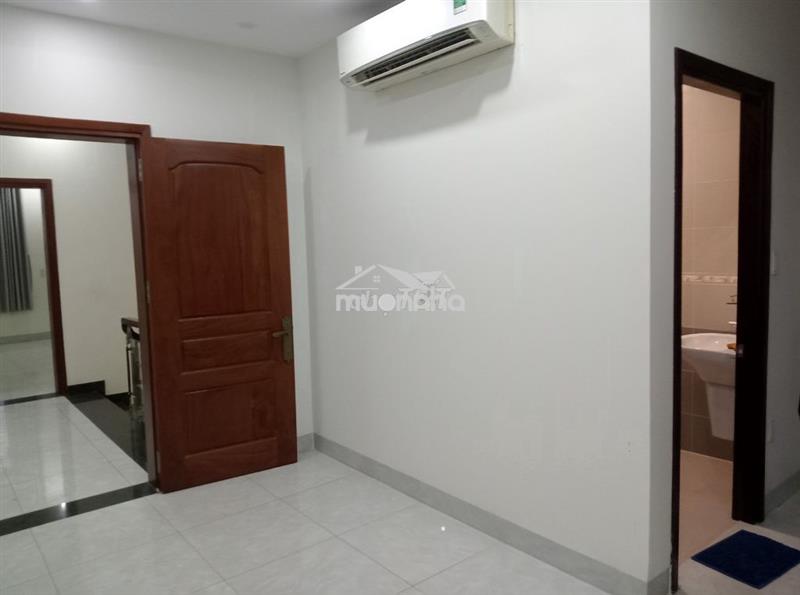 Nhà bt chính chủ cho thuê 300m2 đường oto hiệp bình chánh thủ đức 32tr