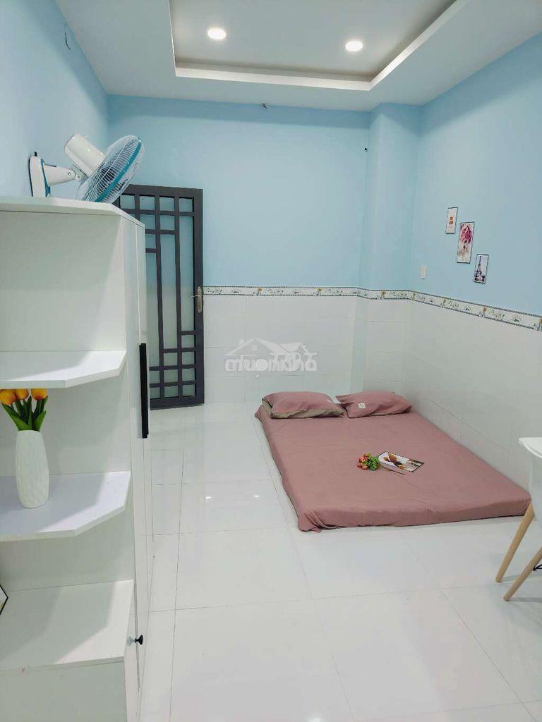 Phòng cửa sổ mới 100% máy lạnh - 2