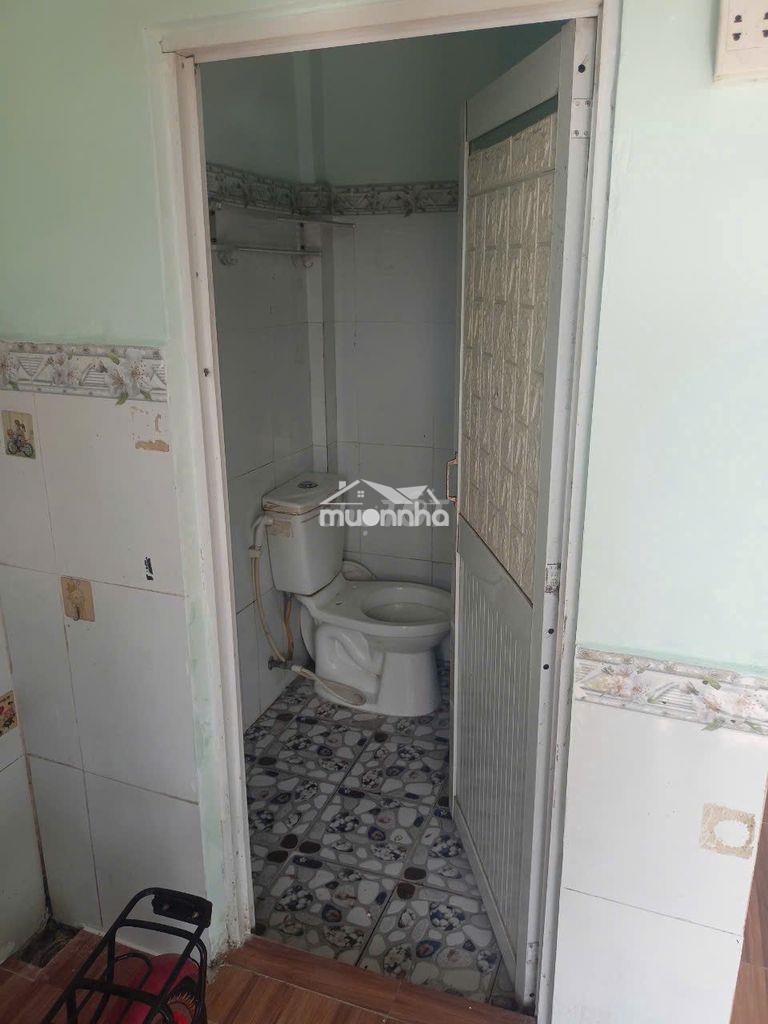Cho thuê phòng trọ mặt tiền đường lớn, hẻm 541 nguyễn văn tạo, 2tr - 3