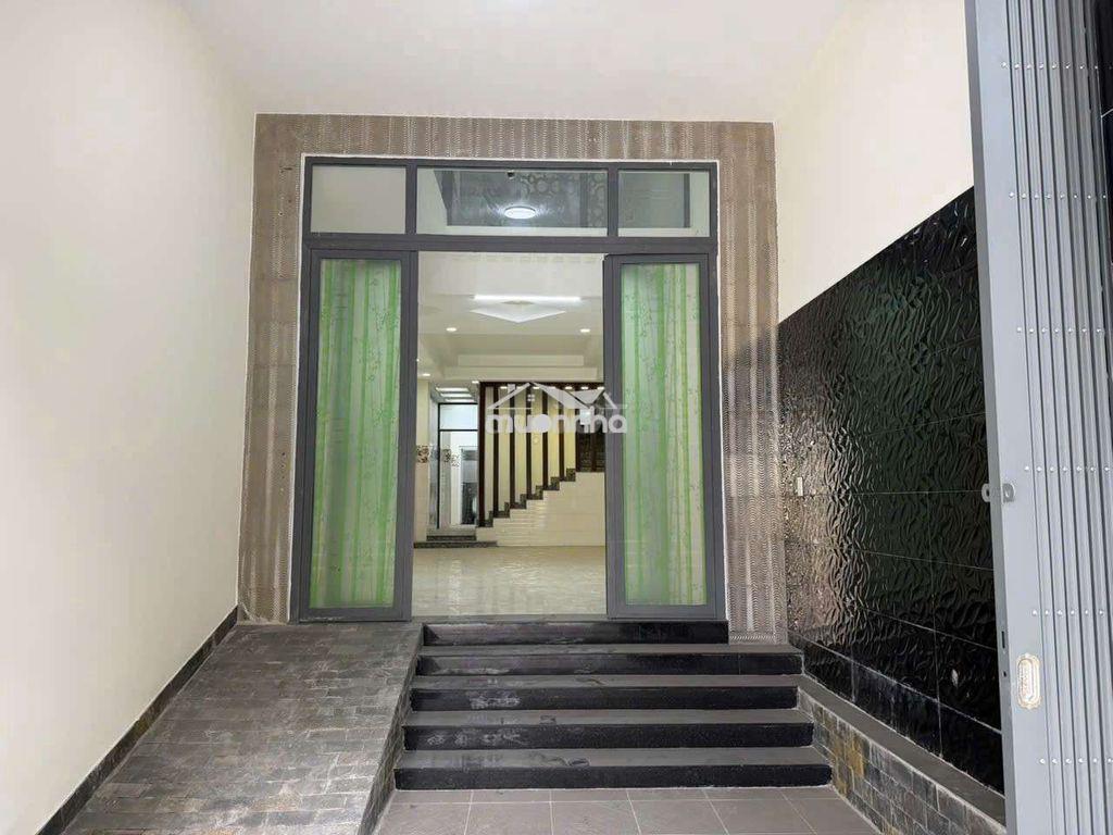 Cho thuê nhà mới mtnb có thang máy dt 4*18m - 3