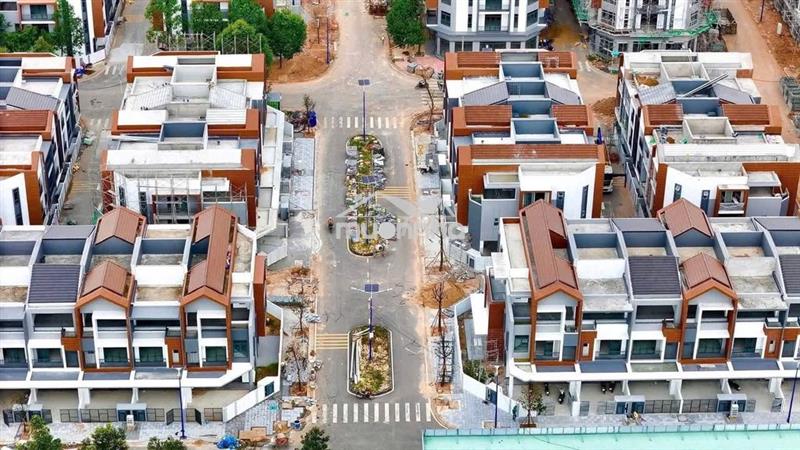 Shophouse hai mặt tiền trung tâm tp mới - 5x20m, 4 tầng , hđt 40tr/th