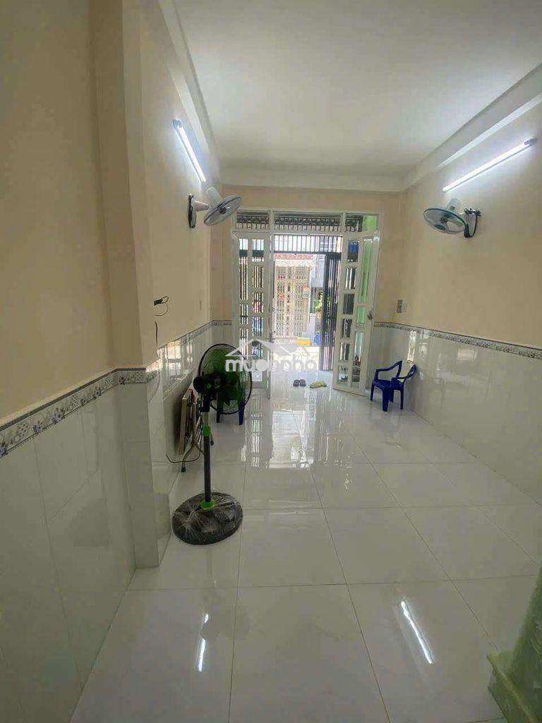 Hẻm 6m lạc long quân